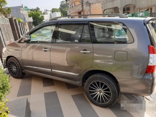 2014 Toyota Innova Diesel MT for sale in Faridabad