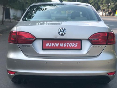 Volkswagen Jetta 2.0 TDI Comfortline MT 2007-2011 2013 in Ahmedabad