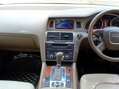 Audi Q7 3.0 TDI Quattro Premium Plus AT 2008 in Hyderabad