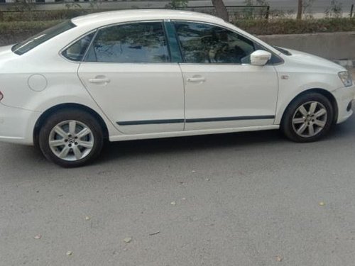 Volkswagen Vento Diesel Highline 2011 MT for sale in New Delhi