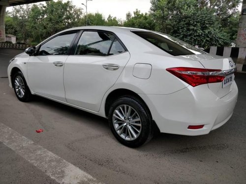 Used Toyota Corolla Altis VL AT 2015 for sale in New Delhi