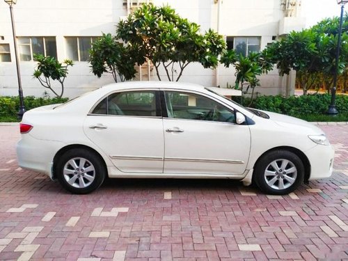 Toyota Corolla Altis 2013 MT for sale in New Delhi