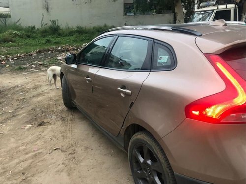 2016 Volvo V40 D3 Diesel AT for sale in New Delhi