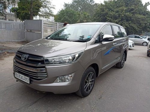 Toyota Innova Crysta 2.4 G MT 2017 in New Delhi