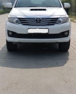 Toyota Fortuner 4x2 Manual MT 2012 for sale in New Delhi