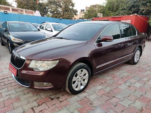 2011 Skoda Superb Elegance 1.8 TSI AT in Ahmedabad for sale at low price