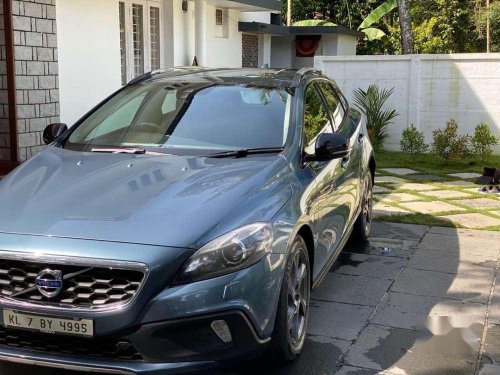 Used 2013 V40 D3 R-Design  for sale in Edapal