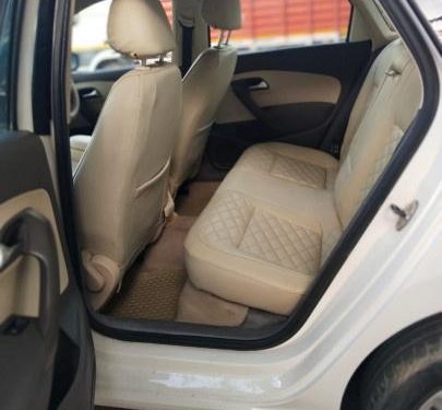 Volkswagen Vento Petrol Highline 2011 MT for sale in New Delhi