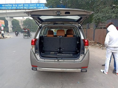 Toyota Innova Crysta 2.4 G MT 2017 in New Delhi