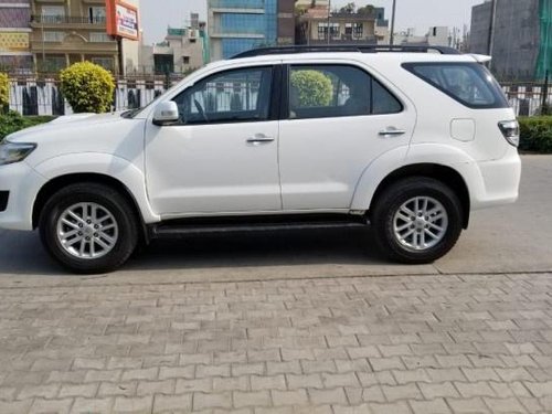 Toyota Fortuner 4x2 Manual MT 2012 for sale in New Delhi