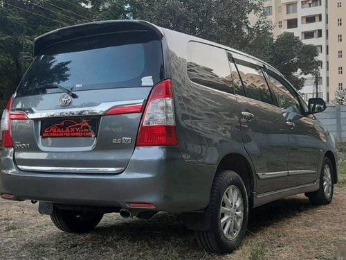 Used Toyota Innova MT 2004-2011 car at low price in Nashik