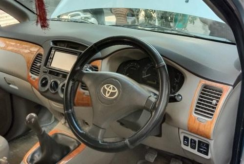 Used Toyota Innova MT 2004-2011 car at low price in New Delhi