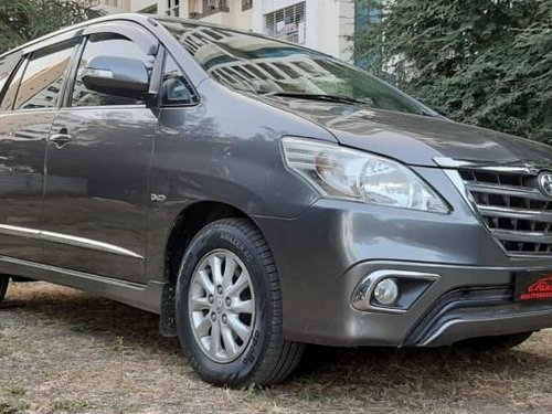 Used Toyota Innova MT 2004-2011 car at low price in Nashik