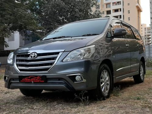 Used Toyota Innova MT 2004-2011 car at low price in Nashik