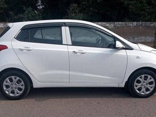 Used Hyundai i10 Magna 2015 MT for sale in New Delhi 