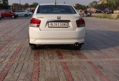 Used Honda City V AT car at low price in New Delhi