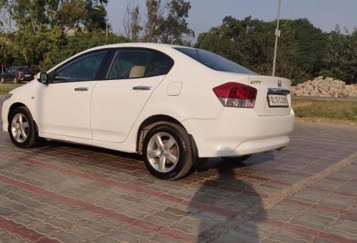 Used Honda City V AT car at low price in New Delhi