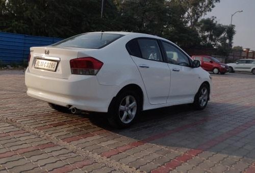 Used Honda City V AT car at low price in New Delhi