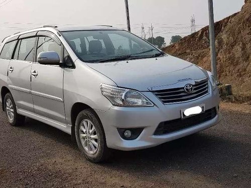 Toyota Innova 2013 MT for sale in Jalgaon 