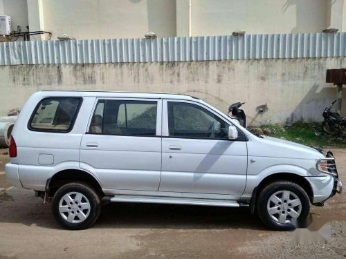 Chevrolet Tavera Neo 3 LS- 7 STR BS-III, 2016, Diesel MT for sale in Chennai