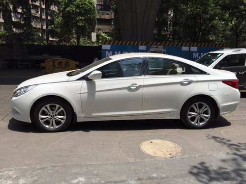 Used Hyundai Sonata Transform 2.4 GDi MT car at low price in Mumbai