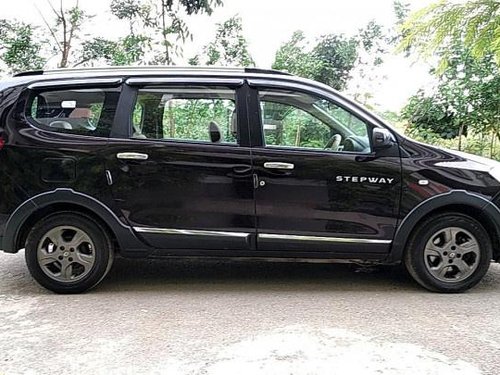 Used 2015 Renault Lodgy Stepway 110PS RXZ 8S MT for sale in Bangalore