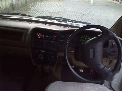 2010 Chevrolet Tavera MT for sale at low price in Jhansi