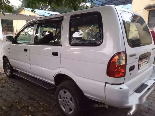 2010 Chevrolet Tavera MT for sale at low price in Jhansi