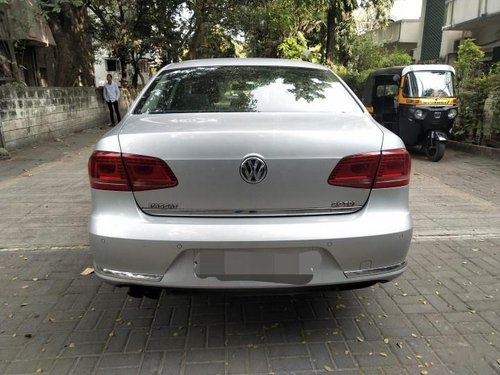 Used Volkswagen Passat Highline DSG AT 2011 in Pune