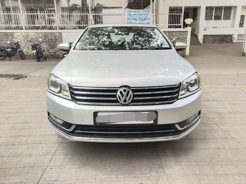 Used Volkswagen Passat Highline DSG AT 2011 in Pune