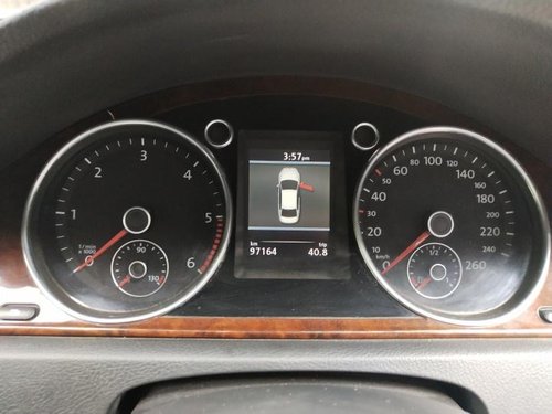 Used Volkswagen Passat Highline DSG AT 2011 in Pune