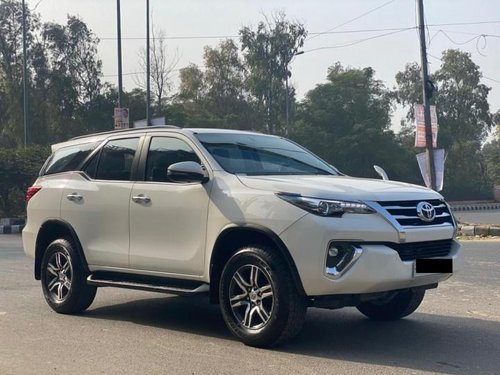 Toyota Fortuner 2.7 2WD AT in New Delhi