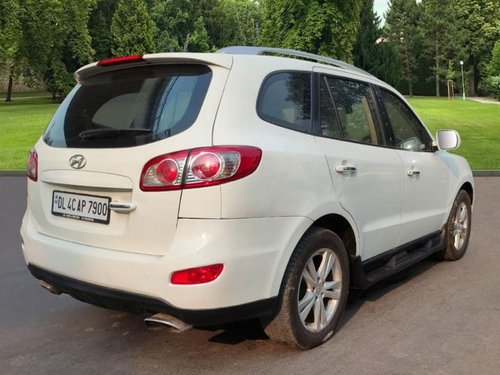 Hyundai Santa Fe 4X2 MT 2011 in New Delhi