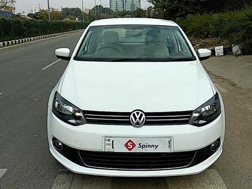 Volkswagen Vento Diesel Highline 2013 MT for sale in New Delhi