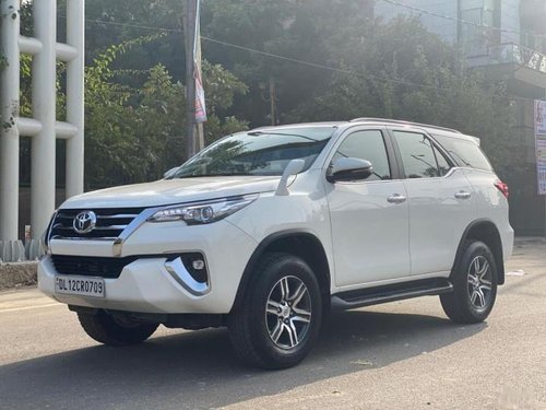 Toyota Fortuner 2.7 2WD AT in New Delhi