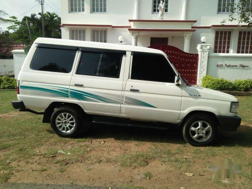 Toyota Qualis FS B3, 2002, Diesel MT for sale in Chennai