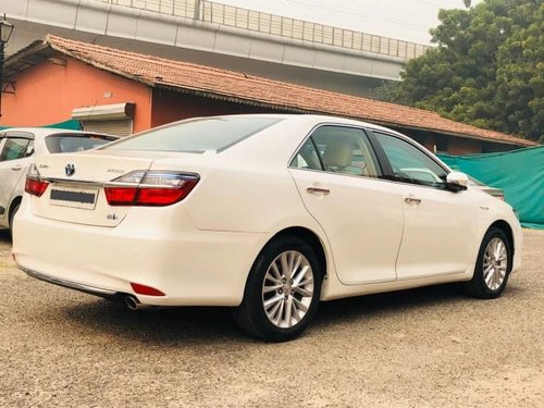 2015 Toyota Camry Hybrid Petrol AT in New Delhi