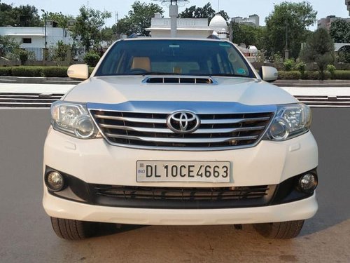 Toyota Fortuner 4x2 Manual MT 2013  in New Delhi