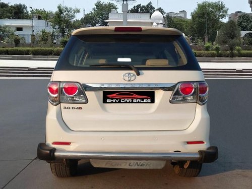 Toyota Fortuner 4x2 Manual MT 2013  in New Delhi