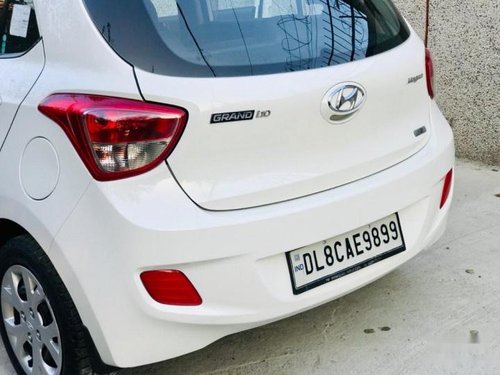 Hyundai i10 Magna 2015 MT for sale in New Delhi