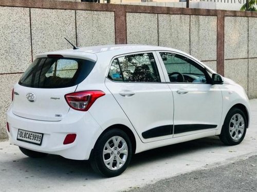 Hyundai i10 Magna 2015 MT for sale in New Delhi