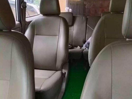 2013 Toyota Innova MT for sale in Bhopal
