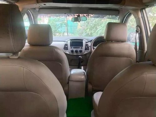 2013 Toyota Innova MT for sale in Bhopal