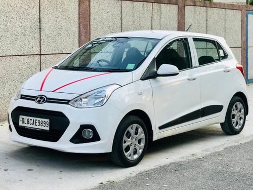 Hyundai i10 Magna 2015 MT for sale in New Delhi