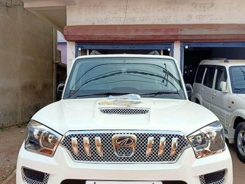 Mahindra Scorpio S4 4WD, 2017, Diesel MT in Patna