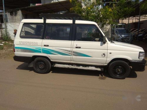 Toyota Qualis FS B3, 2003, Diesel AT for sale in Coimbatore