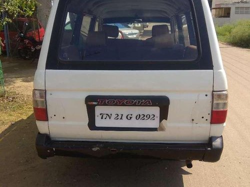 Toyota Qualis FS B3, 2003, Diesel AT for sale in Coimbatore