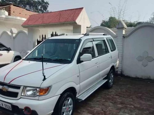 Used 2015 Chevrolet Tavera MT for sale in Allahabad 