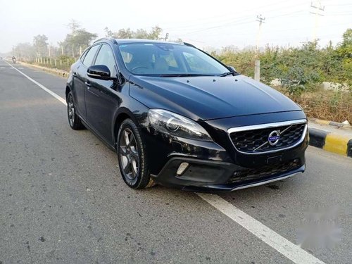 Volvo V40 Cross Country D3 Inscription, 2015, Diesel AT for sale in Karnal 