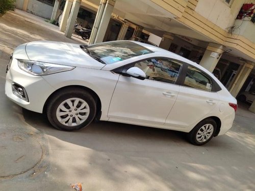 Hyundai Verna 1.6 EX VTVT MT 2018 in Ahmedabad